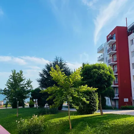 Апартамент In